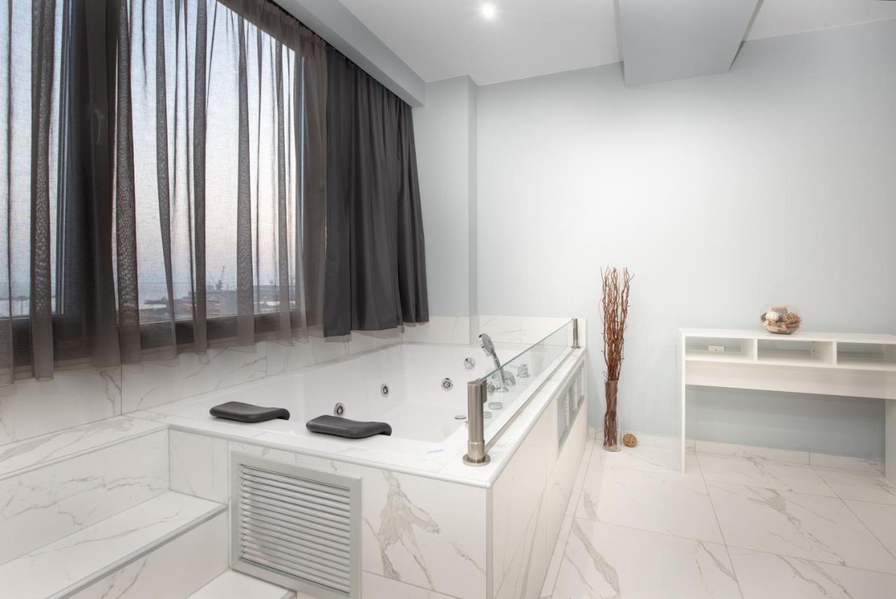 Sea & City Luxury Suite Салоники Экстерьер фото